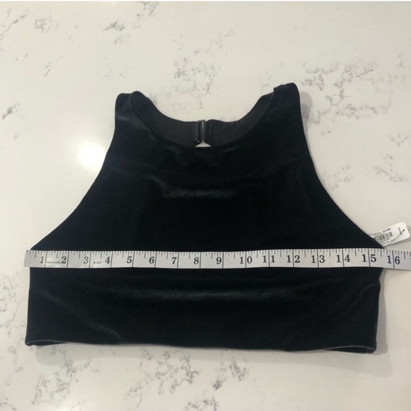 NEW Victoria Sport green top open back size:L - Picture 12 of 12